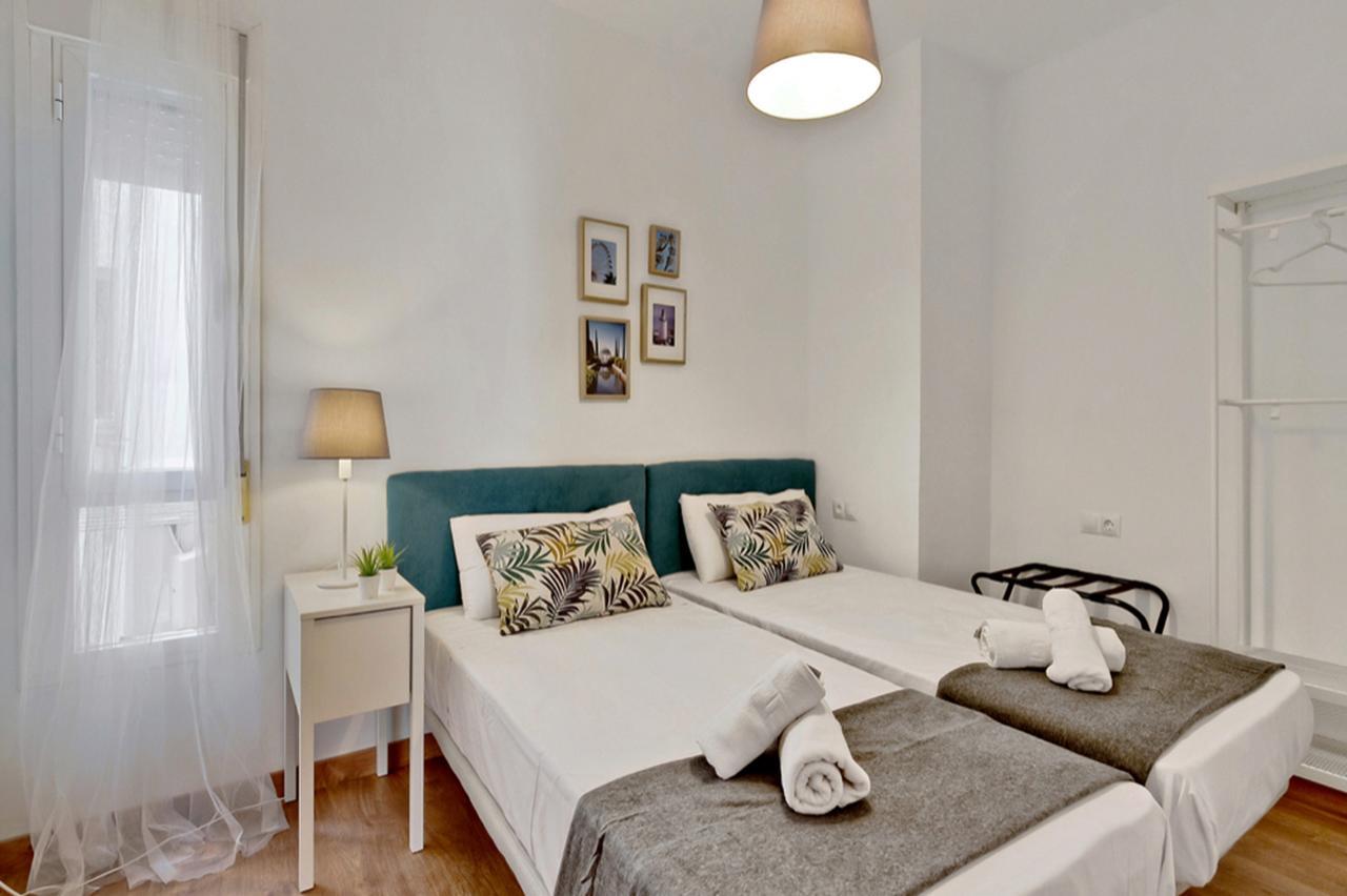 Del Parque Flats - Ollerias 3 Appartement Málaga Buitenkant foto